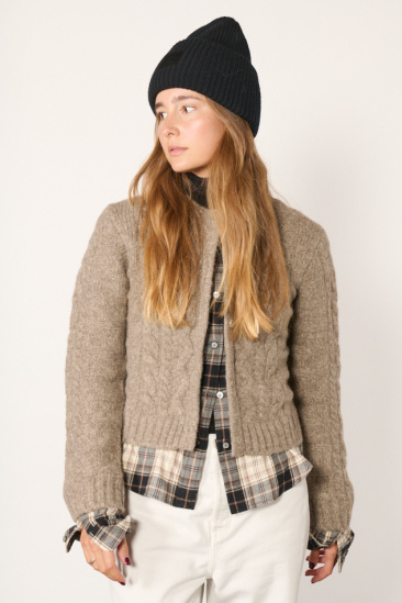 Cardigan en maille torsadée...
