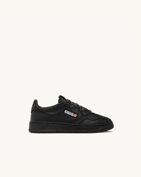 Autry - Medalist Low Solid Goat - Black - Men - allanjoseph